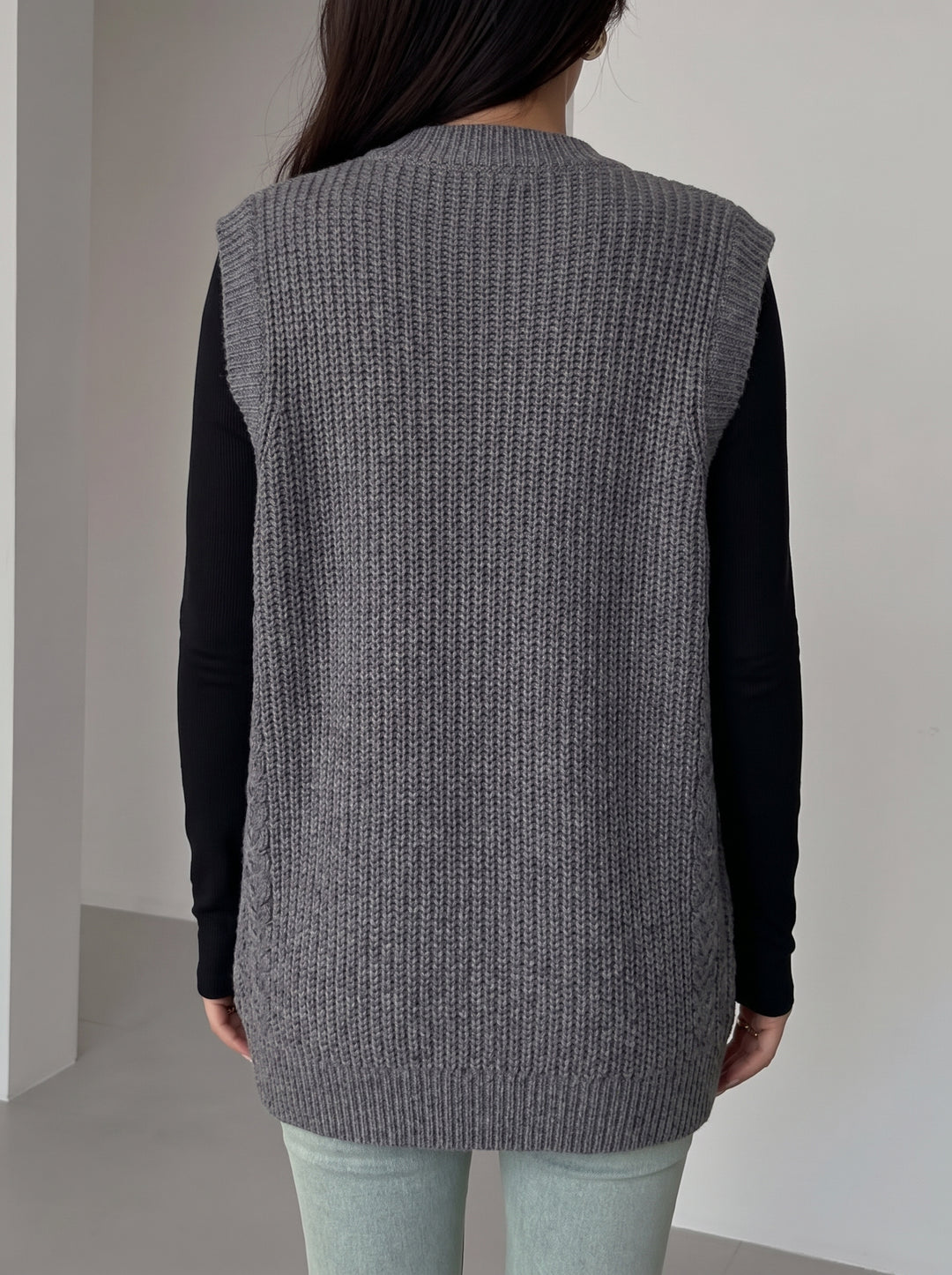 Miriam | Geknoopte V-Hals Gebreide Vest